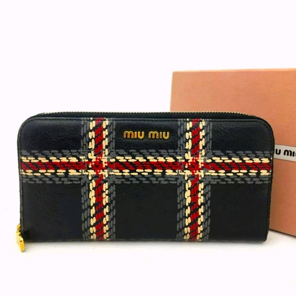AUTHENTIC MIU MIU BLACK LEATHER ZIPPY LONG WALLET 61322 - Picture 1 of 12